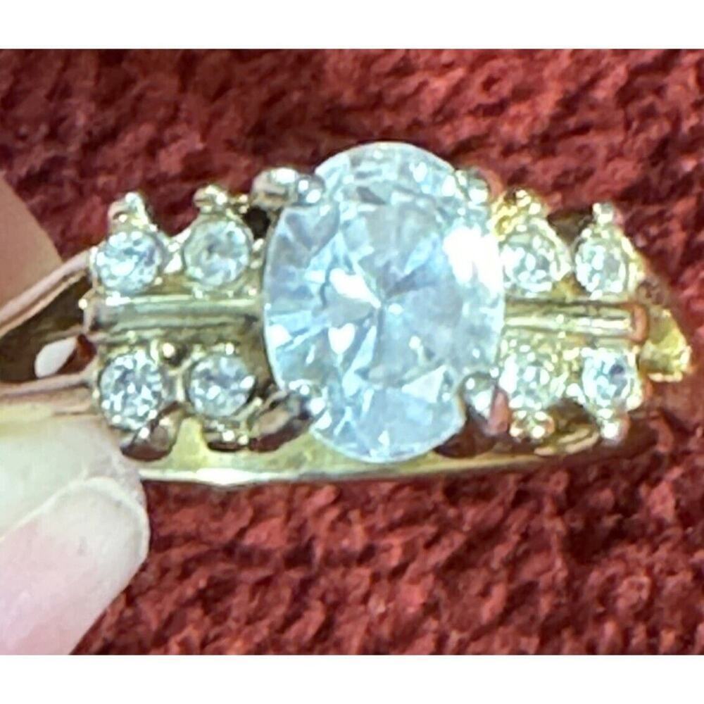 -RING Beautiful Engagement Gold tone Cubic Zirconia Ring Size 9.5